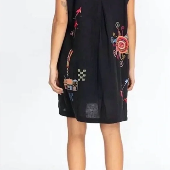 Johnny Was Biya Embroidered Black Boho Tunic - Size S - Floral Silk Blend - NWOT - Picture 3 of 15